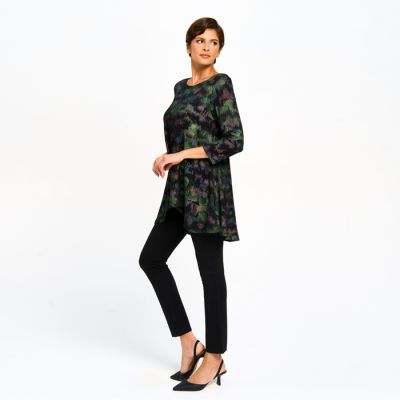 Metallic Motif Print Top in Emerald