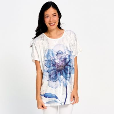Blooming Flower Embellished Tee in Ivory-OS