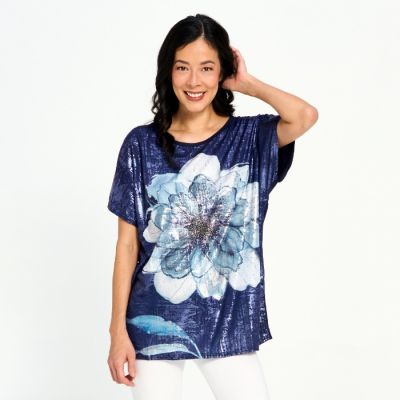 Blooming Flower Embellished Tee in Navy-OS