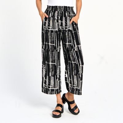 Graphic Print Cropped Pant in Black-XL