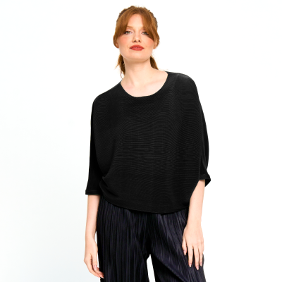 Plissé Bat Sleeve Top in Black-BLK