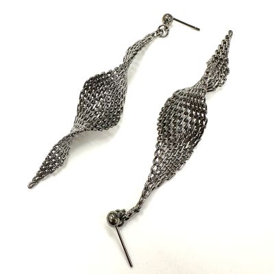 Mesh Twist Drop Earrings in Gun Metal