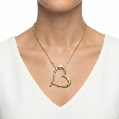 Heart Pendant Necklace in Gold