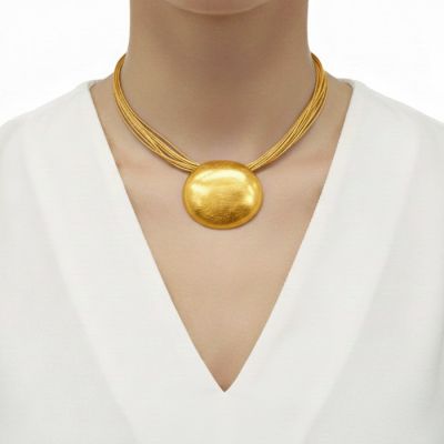 Large Oval Magnetic Necklace in Gold