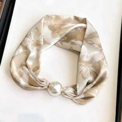 Cream Blossom Magnetic Scarf