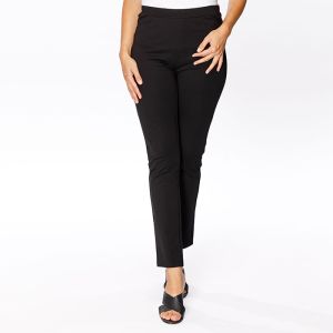Mid-Rise Back-Pocket Pant in Black