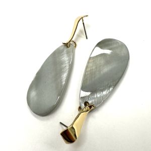Flat Teardrop Earrings in Grey